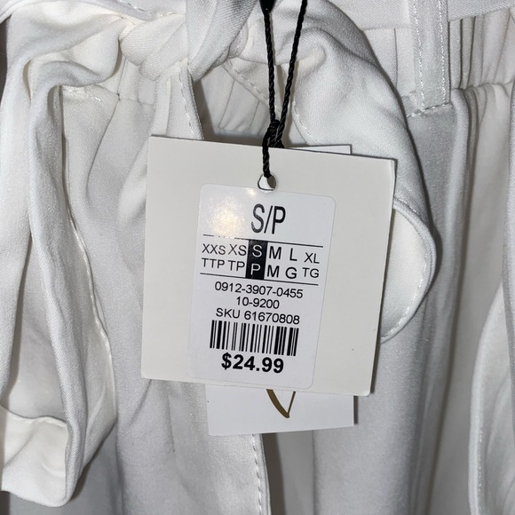 NWT White high rise pants - Picture 4 of 4